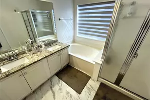 1107 Fairfield Meadows Dr, Weston, FL 33327 - Photo 17