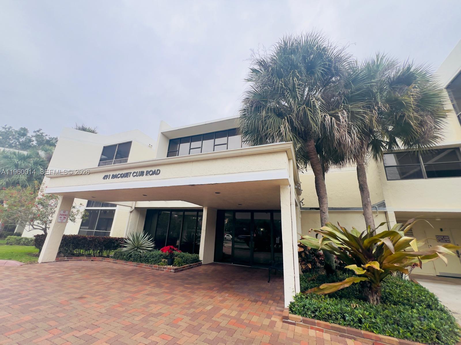 491 Racquet Club Rd #211 main architectural view
