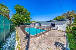 720 NE 171 St, North Miami Beach, FL 33162 - Photo 3