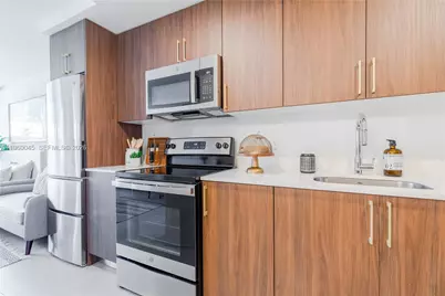 1950 W 49th St #162, Hialeah, FL 33012 - Photo 9