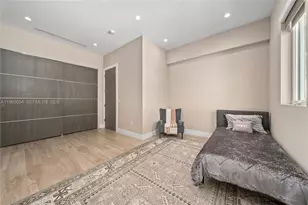 12880 N Bayshore Dr, North Miami, FL 33181 - Photo 25