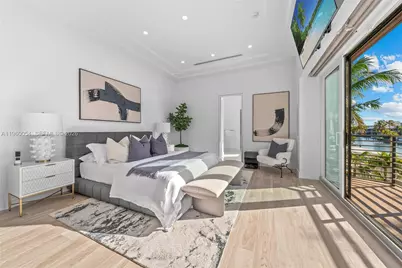 12880 N Bayshore Dr, North Miami, FL 33181 - Photo 21