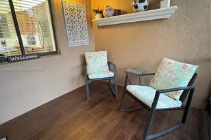 437 Lakeview Dr, Weston, FL 33326 - Photo 7