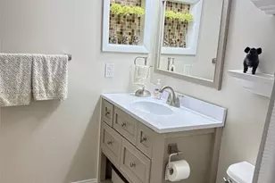 437 Lakeview Dr, Weston, FL 33326 - Photo 27