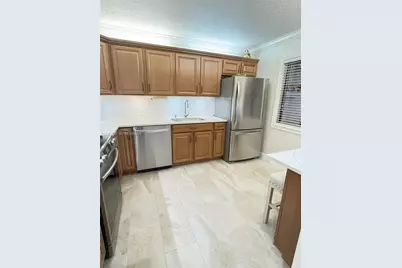 437 Lakeview Dr #104, Weston, FL 33326 - Photo 9