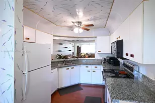 10315 NW 24th Pl, Sunrise, FL 33322 - Photo 9