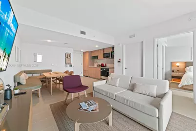 159 NE 6th St #4309, Miami, FL 33132 - Photo 15