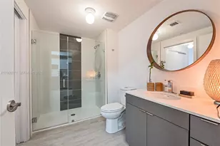 321 NE 26th St, Miami, FL 33137 - Photo 19