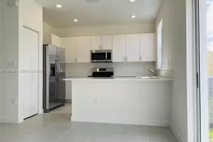 2667 SE 28th Dr, Homestead, FL 33035 - Photo 3