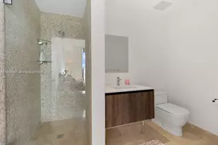 88 SW 7th St, Miami, FL 33130 - Photo 15