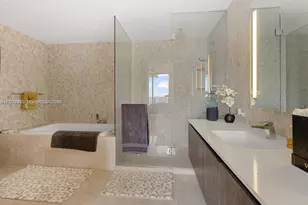 88 SW 7th St, Miami, FL 33130 - Photo 13