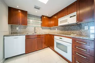 5415 Collins Ave, Miami Beach, FL 33140 - Photo 9