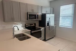 2025 Viewfinder, Kissimmee, FL 34758 - Photo 3
