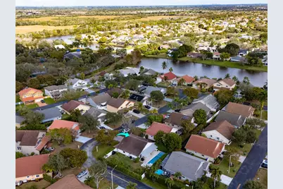 20550 NW 7th St, Pembroke Pines, FL 33029 - Photo 27