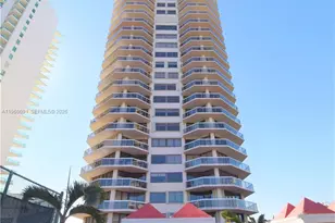 20185 E Country Club Dr, Aventura, FL 33180 - Photo 35