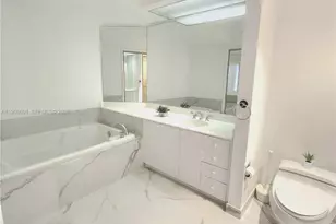 20185 E Country Club Dr, Aventura, FL 33180 - Photo 19