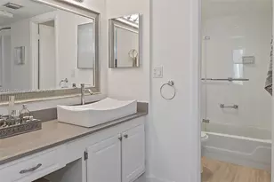 20301 W Country Club Dr, Aventura, FL 33180 - Photo 25