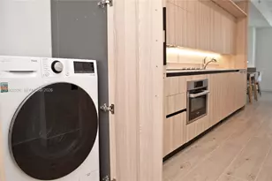 225 N Miami Ave, Miami, FL 33128 - Photo 5