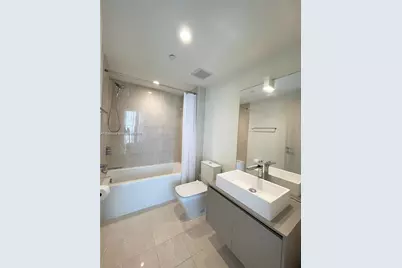 1000 Brickell Plz #4301, Miami, FL 33131 - Photo 15