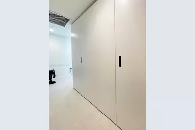 1000 Brickell Plz #4301, Miami, FL 33131 - Photo 3