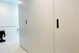 1000 Brickell Plaza, Miami, FL 33131 - Photo 3