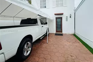 1589 W 73rd St, Hialeah, FL 33014 - Photo 1