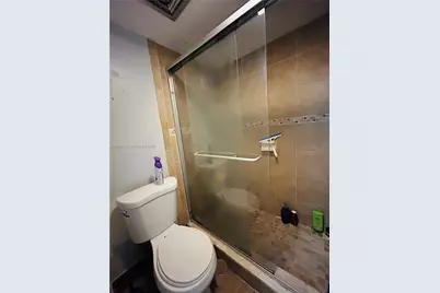 1589 W 73rd St, Hialeah, FL 33014 - Photo 17