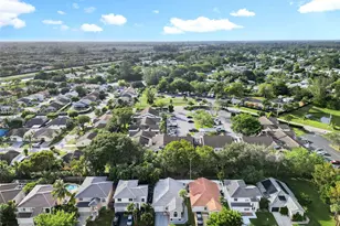 10337 Coventry Ct, Boca Raton, FL 33428 - Photo 5