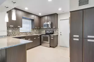 5517 Sardinia St, Coral Gables, FL 33146 - Photo 3