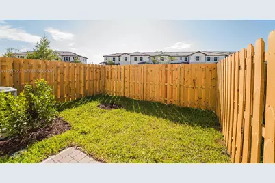 2620 SE 28th Dr #2620, Homestead, FL 33035 - Photo 25