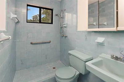 2220 SW 90th Ave, Miami, FL 33165 - Photo 21