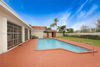2220 SW 90th Ave, Miami, FL 33165 - Photo 23