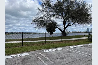 470 Executive Center Dr #1C, West Palm Beach, FL 33401 - Photo 17