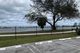 470 Executive Center Dr, West Palm Beach, FL 33401 - Photo 17