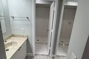 1364 Cottonwood Cir, Weston, FL 33326 - Photo 17