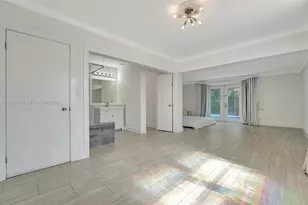 701 NE 8th St, Pompano Beach, FL 33060 - Photo 9