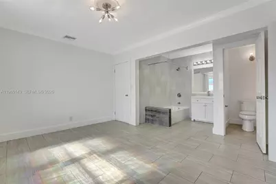 701 NE 8th St, Pompano Beach, FL 33060 - Photo 13