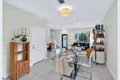 4426 NW 83rd Pkwy, Doral, FL 33166 - Photo 11