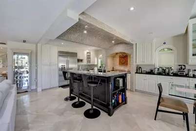 520 N Parkway, Golden Beach, FL 33160 - Photo 17