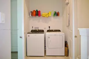 8352 NW 7th Pl, Plantation, FL 33324 - Photo 19