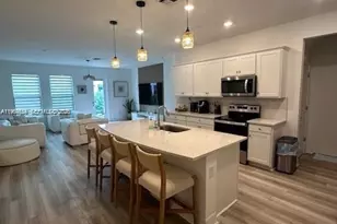 8352 NW 7th Pl, Plantation, FL 33324 - Photo 9