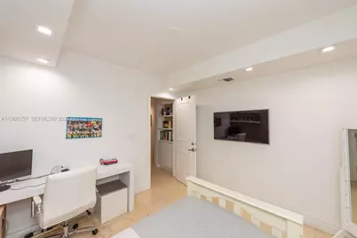 799 Crandon Blvd #605, Key Biscayne, FL 33149 - Photo 15