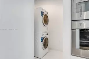 300 Biscayne Blvd Way, Miami, FL 33131 - Photo 23