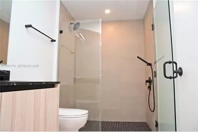 225 N Miami Ave #2306, Miami, FL 33128 - Photo 19