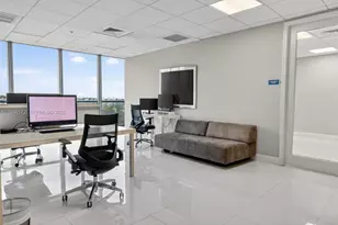 601 NE 36th St, Miami, FL 33137 - Photo 57