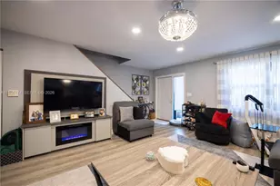 898 NW 47th St, Deerfield Beach, FL 33064 - Photo 5