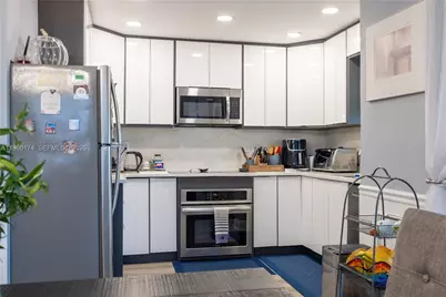 898 NW 47th St, Deerfield Beach, FL 33064 - Photo 9