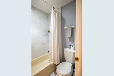 898 NW 47th St, Deerfield Beach, FL 33064 - Photo 29