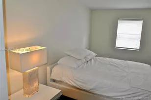 61 Collins Ave, Miami Beach, FL 33139 - Photo 15