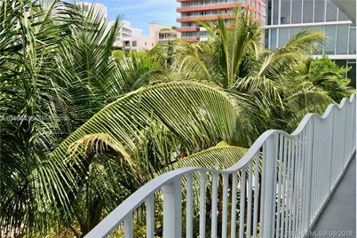 61 Collins Ave #402, Miami Beach, FL 33139 - Photo 21